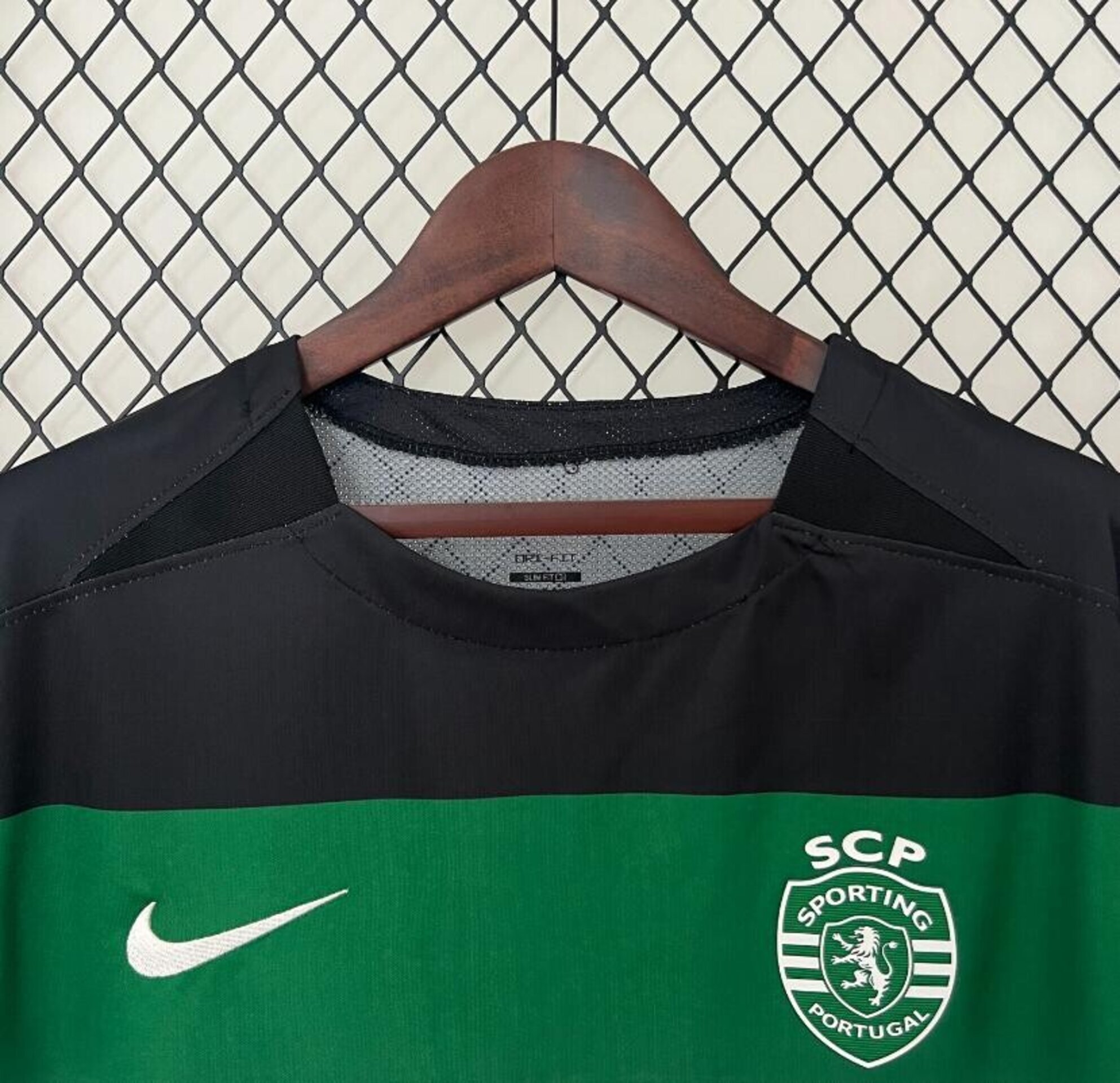 Sporting De Lisboa 24/25 - Local - 4