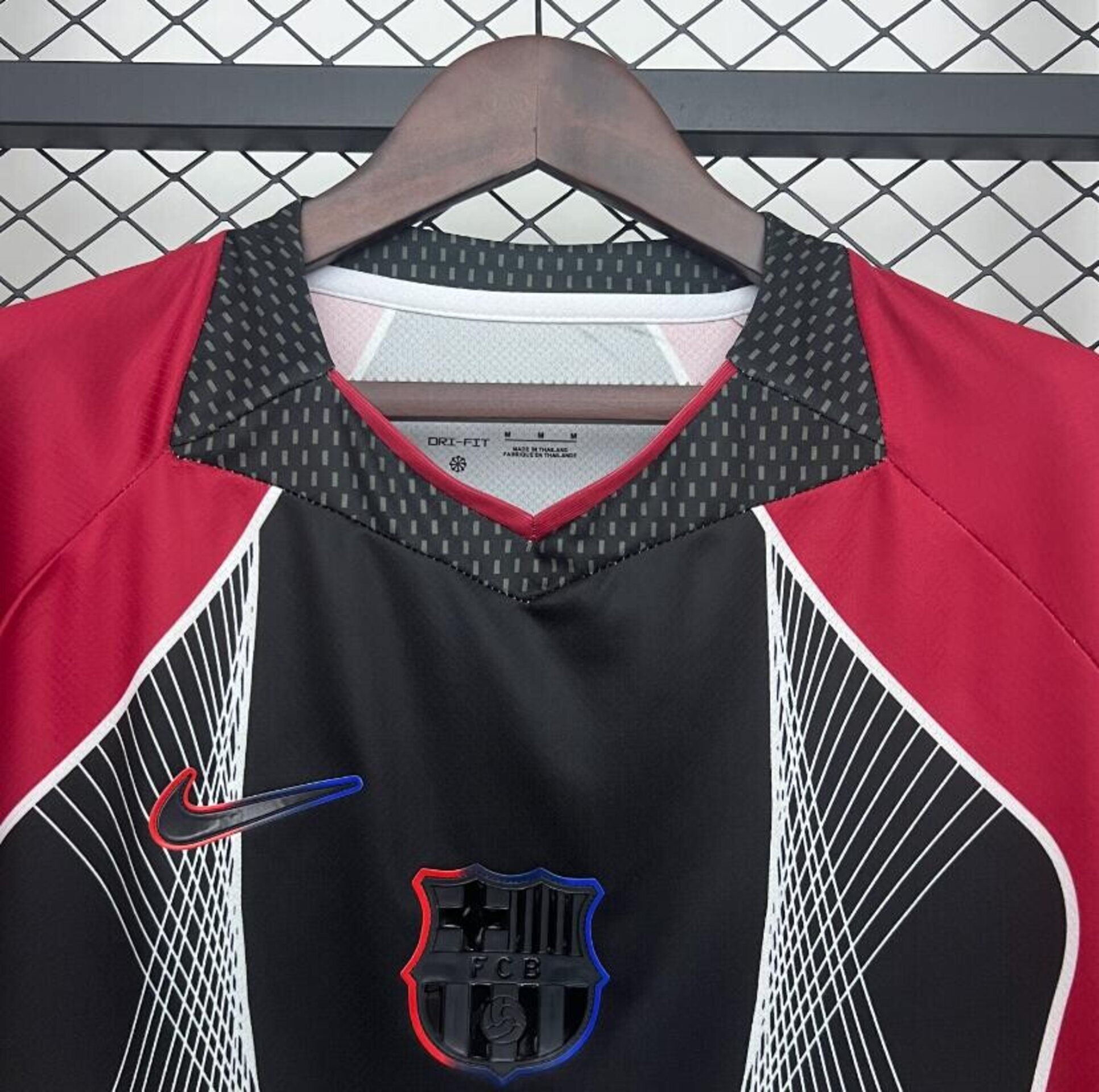 FC Barcelona 25/26 - Edicion Especial Granate/Negro - 4