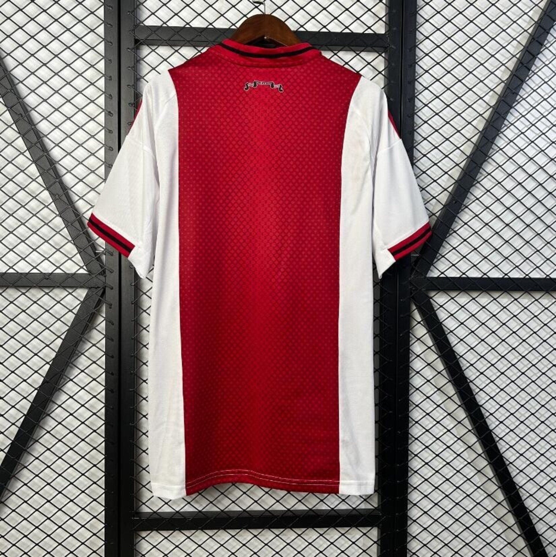 Ajax 25/26 - Local - 2
