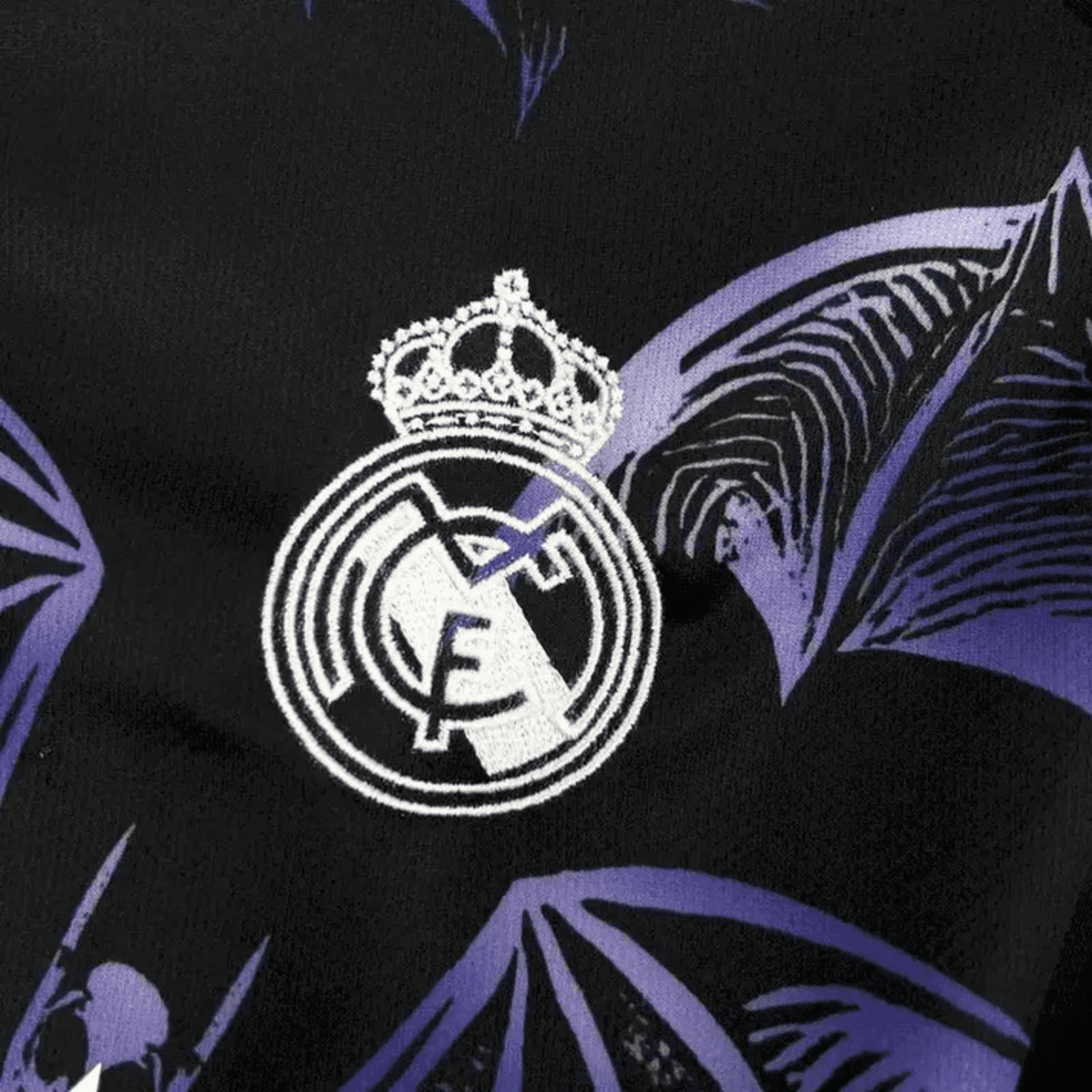 Real Madrid 24/25 - Edición Especial Halloween - 3