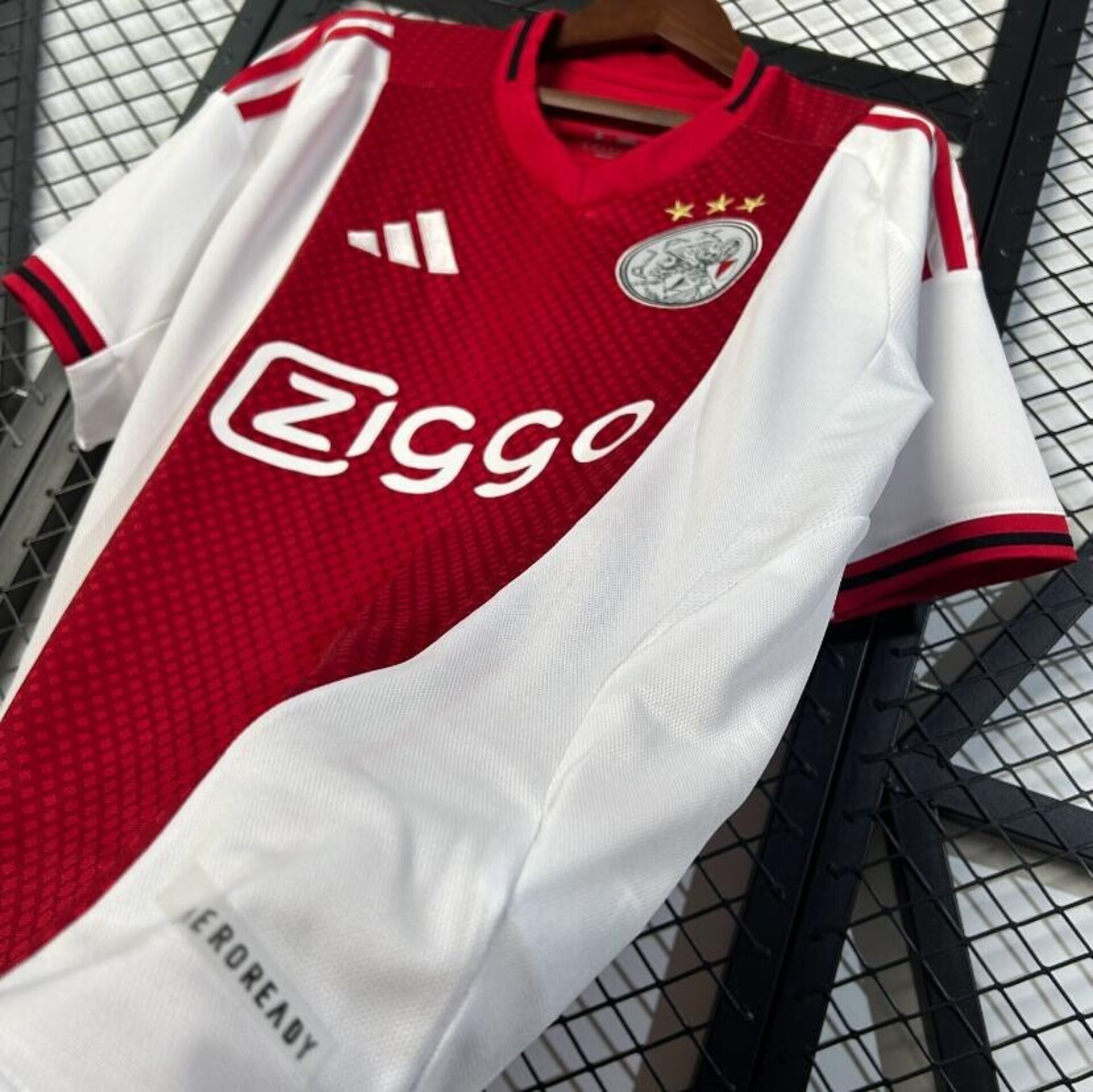 Ajax 25/26 - Local - 3